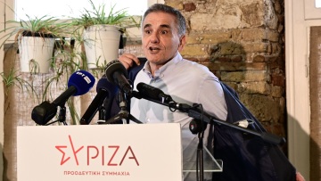 Τσακαλώτος: Χρειάζεται ένα «σοκ ηγεσίας» στη διαδοχή του ΣΥΡΙΖΑ