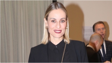 Ελεονώρα Μελέτη: Η αγωνία για το πατρικό της στη Σαρωνίδα και το «ευχαριστώ» σε πυροσβέστες και εθελοντές