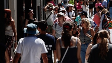 Καύσωνας: «Οι ευπαθείς ομάδες να δείξουν μεγάλη προσοχή όλο το 24ωρο» τονίζει ο Ιατρικός Σύλλογος Αθηνών