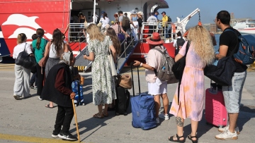 Σημαντική αύξηση της επιβατικής κίνησης από τα λιμάνια του Πειραιά και της Ραφήνας το πρώτο 15ήμερο του Ιουλίου