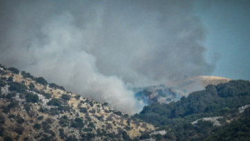 Μεγάλη φωτιά στη βόρεια Κέρκυρα - Εκκενώθηκαν πέντε οικισμοί