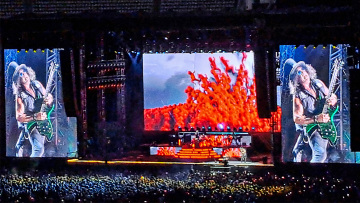 Οι Guns N’ Roses αψήφησαν τον καύσωνα και έπαιξαν τρεις ολόκληρες ώρες στο Ολυμπιακό Στάδιο