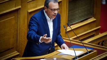 ΣΥΡΙΖΑ: Υψηλοί τόνοι για πυρκαγιές και απόδημους