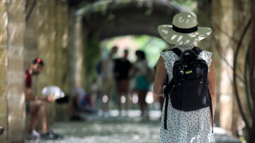 Υπουργείο Υγείας: Νέες οδηγίες για προστασία από τον καύσωνα