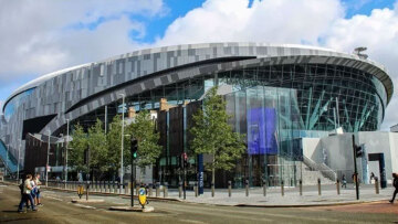 Για insider trading κατηγορείται ο δισεκατομμυριούχος πρόεδρος της Τότεναμ – Η ερωμένη στην Κορέα και οι… πιλότοι