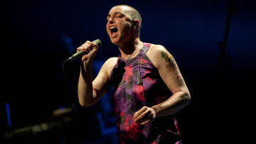 Η ιστορία πίσω από το ξυρισμένο κεφάλι της Σινέντ Ο’ Κόνορ: «Δεν ήθελα να είμαι όμορφη, δεν ήθελα να με βιάσουν»