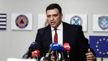 Νέο SOS για την κακοκαιρία «Daniel»: Θα διαρκέσει μέχρι αύριο το βράδυ, λέει ο Κικίλιας