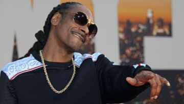 Snoop Dogg: Δώρισε 10.000 δολάρια για να βοηθήσει μία 93χρονη να σώσει το σπίτι της 