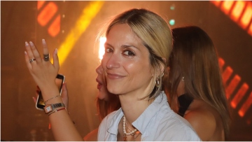 Σοφία Καρβέλα: Η φωτογραφία με τα παιδιά της και την Άννα Βίσση 