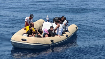 «Στημένες» διακινήσεις μεταναστών προς την Ελλάδα οργάνωνε το κύκλωμα των ΜΚΟ στη Λέσβο