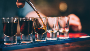 Μπορεί έστω και μια μικρή ποσότητα αλκοόλ να βλάψει την υγεία μας; - Νέα έρευνα αλλάζει τα δεδομένα