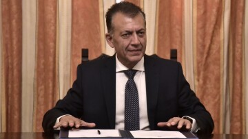 Βρούτσης για το άνοιγμα των γηπέδων: Τέλος στο ξέφραγο αμπέλι - Κάνουμε σε δύο μήνες όσα έλειπαν για 20 χρόνια