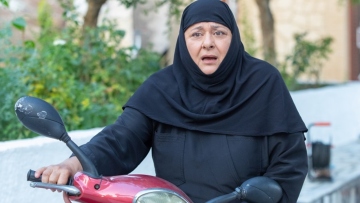 Φόνοι στο Καμπαναριό: Ξεκίνησαν τα γυρίσματα της νέας κωμικής σειράς - Δείτε φωτογραφίες