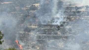 Φωτιά στην Κύπρο: Πέρα από τα δύο Canadair, η Ελλάδα στέλνει και 20 τόνους επιβραδυντικό υγρό