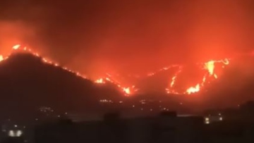 Ιταλία: Τέσσερις τραυματίες σε μεγάλη πυρκαγιά στη Σαρδηνία - Δείτε βίντεο