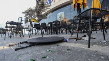 Επεισόδια στη Νέα Φιλαδέλφεια: Εντοπίστηκαν 10 οχήματα με κροατικές πινακίδες στον σταθμό ΗΣΑΠ «Ειρήνη» - Τι βρήκαν μέσα οι αστυνομικοί