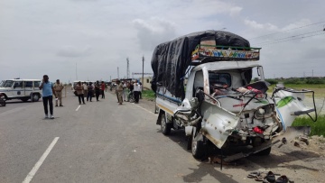 Ινδία: Δέκα νεκροί και 13 τραυματίες σε τροχαίο στο κρατίδιο Γκουτζαράτ - Δείτε βίντεο