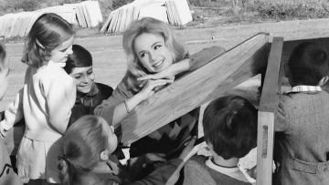 Παγκόσμια Ημέρα της Νεολαίας: Το αφιέρωμα της Φίνος Φιλμ στους νέους - Δείτε το βίντεο