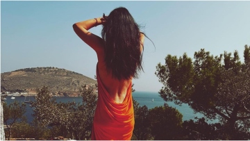 Ζενεβιέβ Μαζαρί: Κάνει διακοπές στη Λέρο 