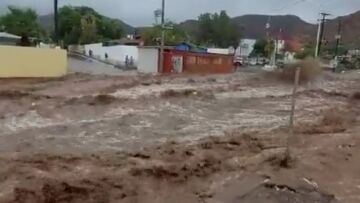 ΗΠΑ: Εξασθενημένος αλλά ακόμη επικίνδυνος ο τυφώνας Χίλαρι – Φέρνει βροχές στην Καλιφόρνια