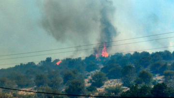 Φωτιές - Meteo: Δυσμενείς συνθήκες τις επόμενες ώρες και μέχρι αργά το βράδυ σε Βοιωτία και Έβρο - Δείτε χάρτες