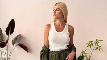 Ευρυδίκη Παπαδοπούλου: Σε βόλτα στην Πάρο χέρι-χέρι με τον σύντροφό της