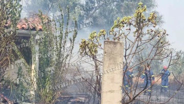 Φωτιά σε χωριό της Πρέβεζας - Κάηκε ένα εγκαταλελειμμένο σπίτι 