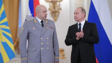 Πόλεμος στην Ουκρανία: Καρατομήθηκε ο «στρατηγός Αρμαγεδδών» Σουροβίκιν από τον Πούτιν 