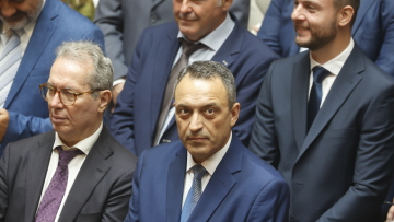 Μόνο ο... Κασιδιάρης ενώνει τους Σπαρτιάτες - Δεν συμφωνούν για συνέδριο