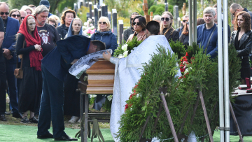 Ρωσία: Σε στενό κύκλο η κηδεία του Πριγκόζιν - Τον έθαψαν δίπλα από τον πατέρα του, απουσίαζε ο Πούτιν