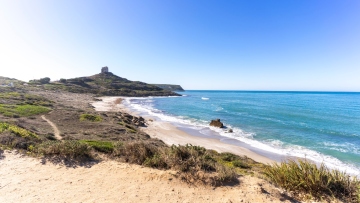 Δυο άνθρωποι έχασαν τη ζωή τους από τον καύσωνα στη Σαρδηνία