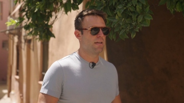 Στέφανος Κασσελάκης: Έχει τέσσερις αστυνομικούς και ένα υπηρεσιακό όχημα της ΕΛ.ΑΣ