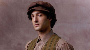 Τάσος Λέκκας για τον ρόλο του στη σειρά «Το προξενιό της Ιουλίας»: «Δεν έχω τίποτα κοινό με τον Ρήγα»