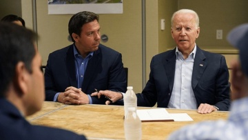 Ο Μπάιντεν δεν θα δει σήμερα τον κυβερνήτη Ρον ΝτεΣάντις κατά την επίσκεψή του στη Φλόριντα