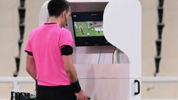 Μετά το VAR έρχονται σε λίγα χρόνια και οι διαιτητές... ρομπότ!