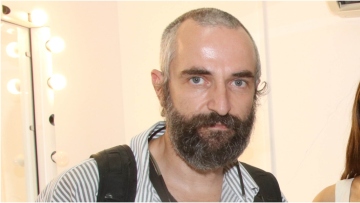 Άρης Σερβετάλης: «Η συνεργασία με τη γυναίκα μου είναι πάντοτε ζητούμενο, μας αρέσει και την επιδιώκουμε»