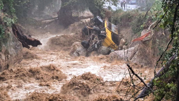 Κακοκαιρία Daniel: Συναγερμός σε Μαγνησία, Σποράδες, Θεσσαλία για κατακλυσμιαία φαινόμενα μέχρι το πρωί της Τετάρτης