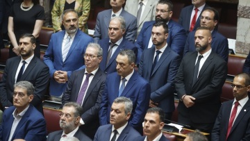 Βουλή: Επέστρεψαν στην ΚΟ του κόμματος ακόμη 4 «Σπαρτιάτες» βουλευτές