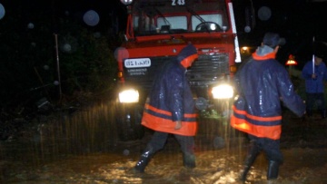 Κακοκαιρία Daniel: Μήνυμα από το 112 στους Σοφάδες Καρδίτσας - Σε εξέλιξη επιχείρηση διάσωσης 19 επιβατών σε λεωφορείο