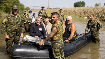 Κακοκαιρία Elias: Πάνω από 1.600 αστυνομικοί, 650 πυροσβέστες και 70 κομάντο της Ζ' ΜΑΚ στη Θεσσαλία