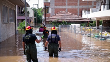 Κακοκαιρία «Daniel»: Πάνω από 4.500 διασώσεις και 10.500 κλήσεις στην Πυροσβεστική για αντλήσεις υδάτων και κοπές δέντρων
