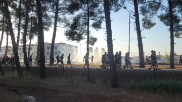 Λάρισα: Έξι αστυνομικοί τραυματίες και 24 προσαγωγές σε επεισόδια έξω από το κτήριο της Περιφέρειας Θεσσαλίας