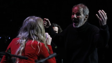 Ο Δήμος Αθηναίων θα διαθέσει όλα τα έσοδα από τη συναυλία του Σταύρου Ξαρχάκου στους πλημμυροπαθείς