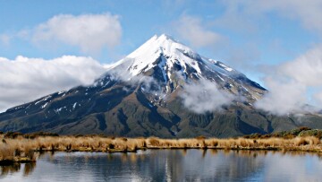 Νέα Ζηλανδία: Ορειβάτης επέζησε από πτώση 600 μέτρων