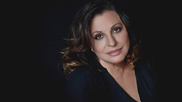 Χάρις Αλεξίου: Αναλαμβάνει ενεργό ρόλο στο Φεστιβάλ Κινηματογράφου Θεσσαλονίκης