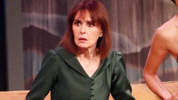 Κάτια Δανδουλάκη: «Η ευτυχία μου θα ήταν να φύγω από αυτή τη ζωή πάνω στη σκηνή ή στο πλατό»