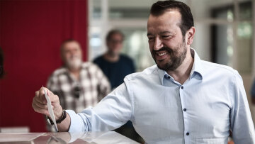 Εκλογές ΣΥΡΙΖΑ: Ψήφισε ο Νίκος Παππάς - «Σήμερα χτίζουμε την παράταξη της νίκης»