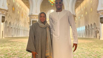 Γιάννης Αντετοκούνμπο: «Ερωτική εξομολόγηση» στο Instagram για τα γενέθλια της αρραβωνιαστικιάς του - «Μπορούμε να περάσουμε μαζί τα επόμενα 100 χρόνια;»