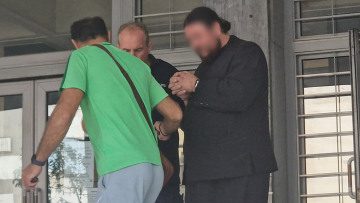 Άγιον Όρος: Παραμένει κρατούμενος ο μοναχός που «έπαιξε ξύλο» με άλλο μοναχό - «Ήπιαμε δύο μπουκάλια κρασί»