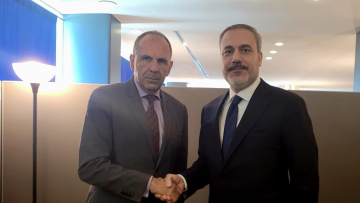 Ελληνοτουρκικά: Σε καλό κλίμα η συνάντηση του Γεραπετρίτη με τον Χακάν Φιντάν
